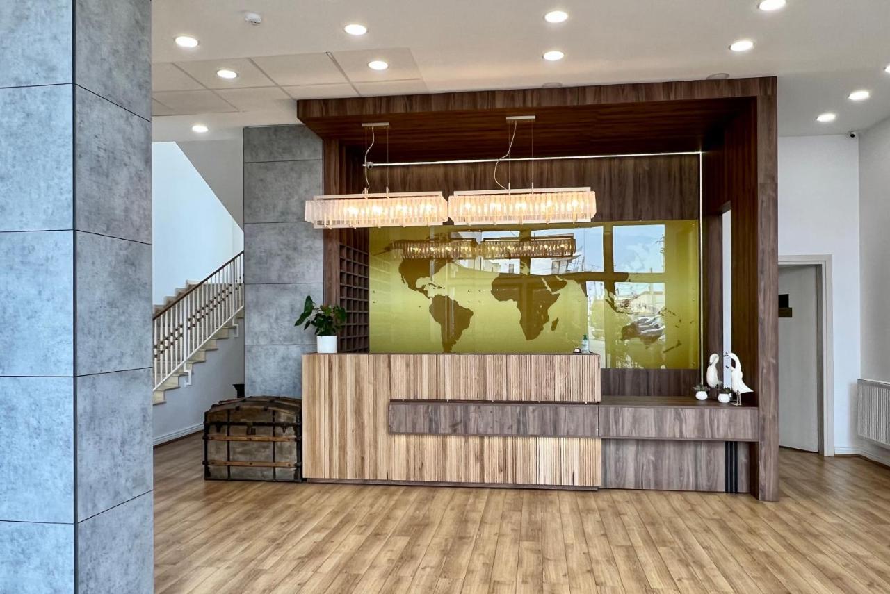 Voluntari Bliss Inn Tunari מראה חיצוני תמונה