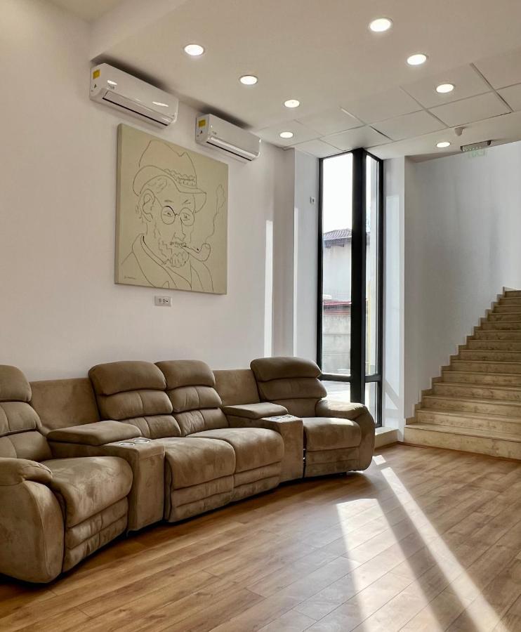 Voluntari Bliss Inn Tunari מראה חיצוני תמונה