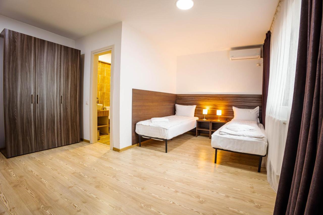 Voluntari Bliss Inn Tunari מראה חיצוני תמונה