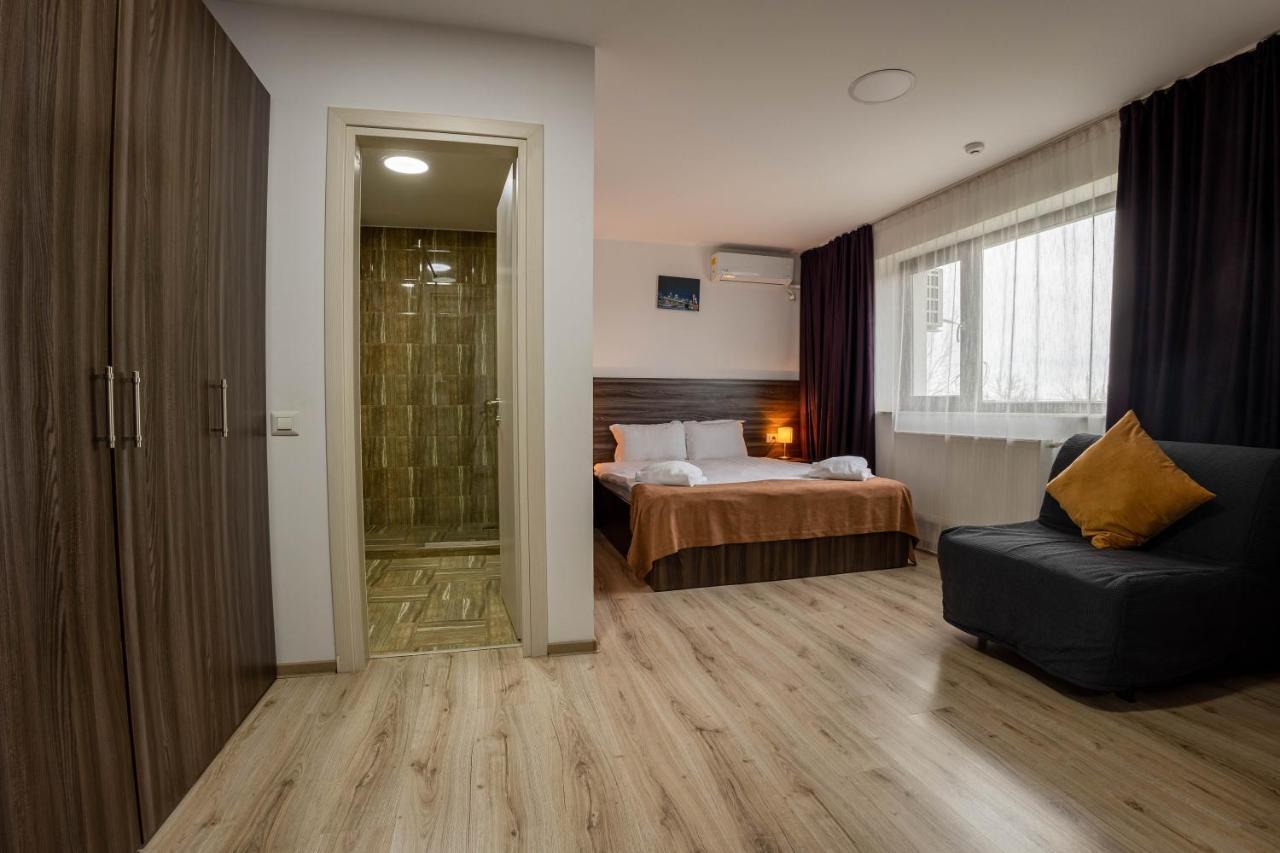 Voluntari Bliss Inn Tunari מראה חיצוני תמונה