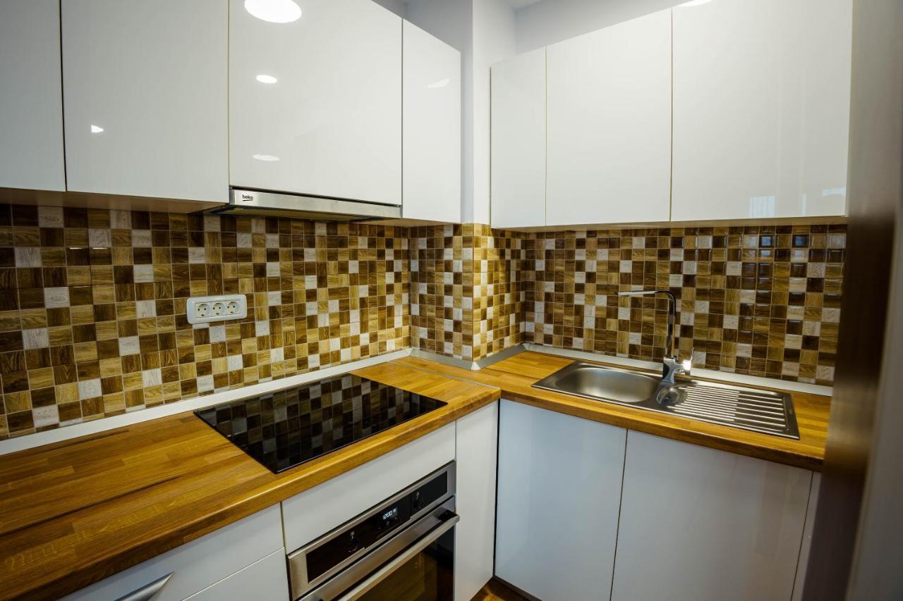 Voluntari Bliss Inn Tunari מראה חיצוני תמונה