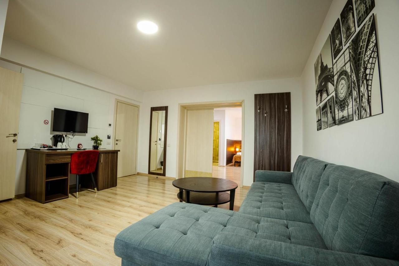 Voluntari Bliss Inn Tunari מראה חיצוני תמונה