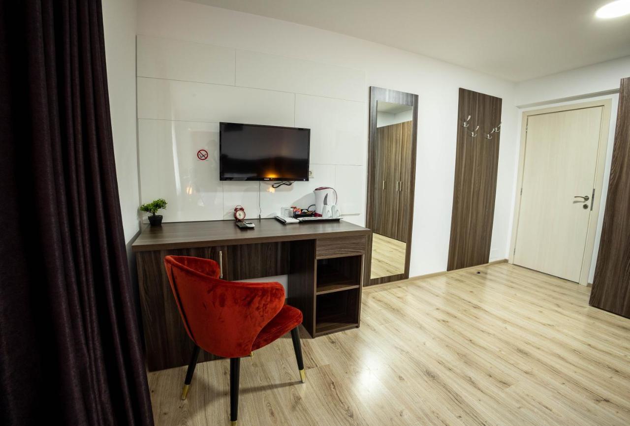 Voluntari Bliss Inn Tunari מראה חיצוני תמונה