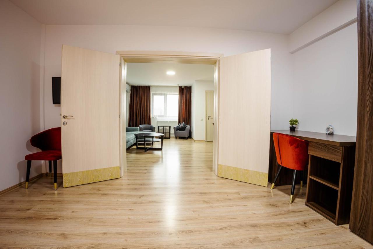Voluntari Bliss Inn Tunari מראה חיצוני תמונה