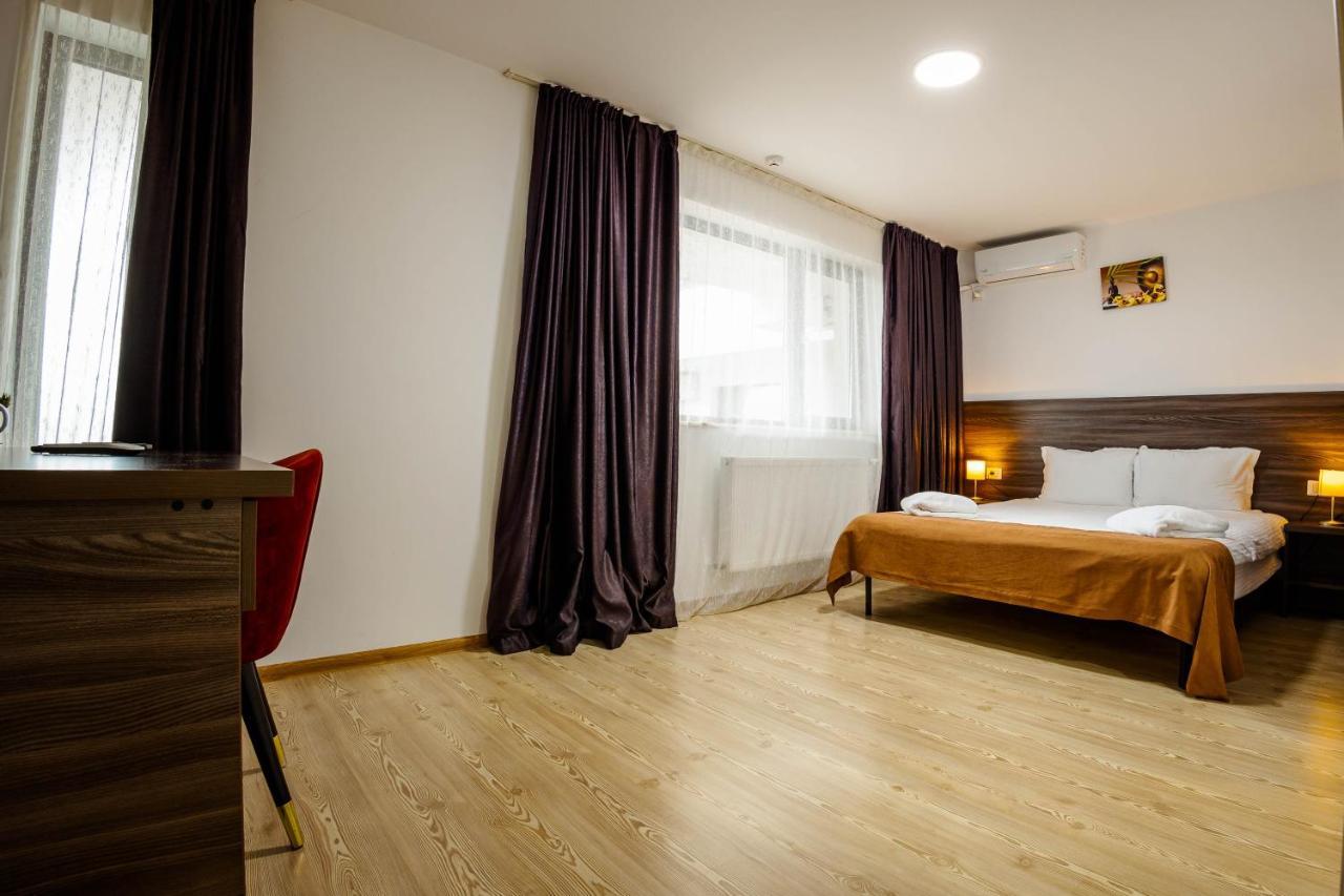 Voluntari Bliss Inn Tunari מראה חיצוני תמונה