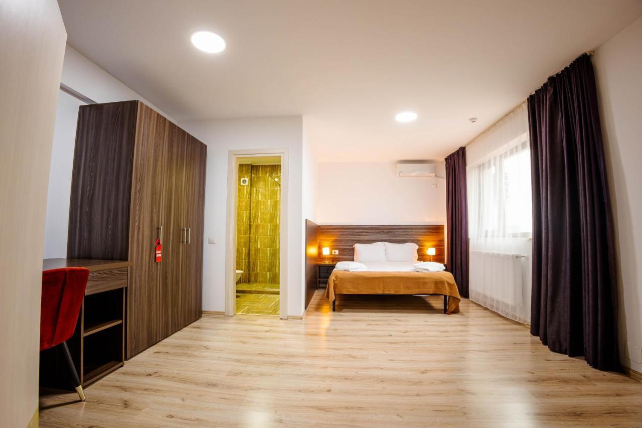 Voluntari Bliss Inn Tunari מראה חיצוני תמונה