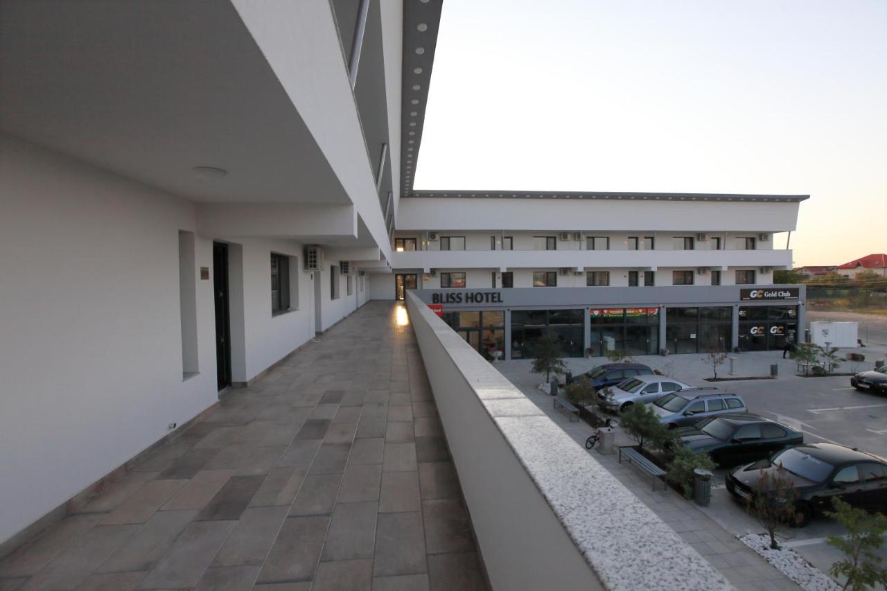 Voluntari Bliss Inn Tunari מראה חיצוני תמונה